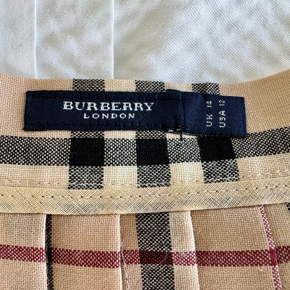 Burberry Beige Check Mini Skirt - Picture 4 of 7